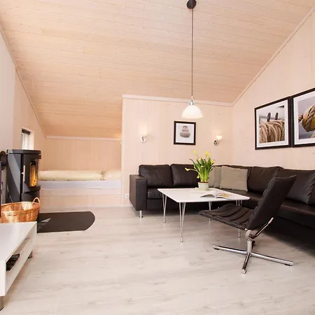 2 House B 2 *